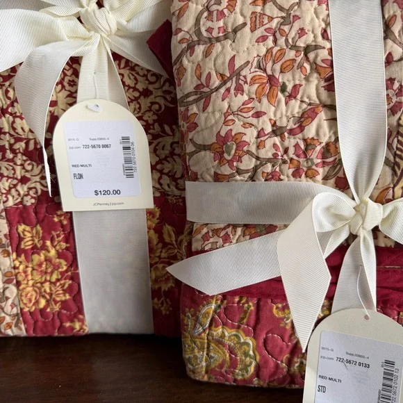 Stanfield/ JCPenney Quilt  and shams (2) Full/ Queen - Picture 7 of 8